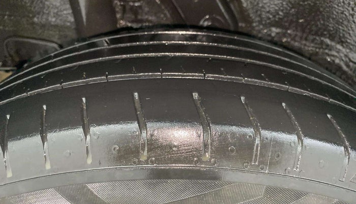 2021 Hyundai VENUE S 1.2, Petrol, Manual, 36,966 km, Right Rear Tyre Tread