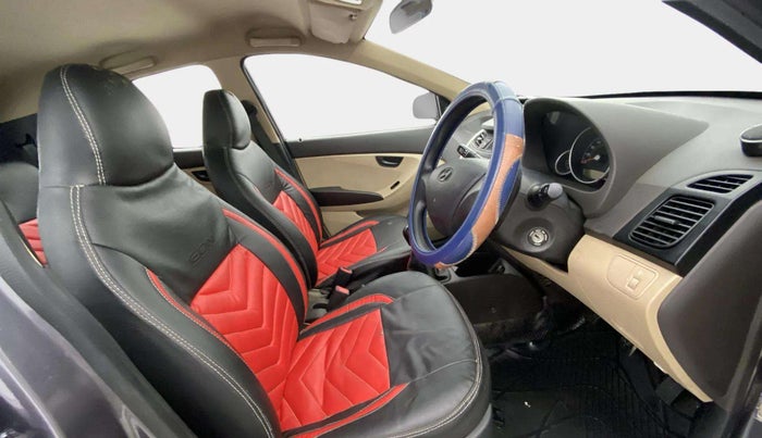 2017 Hyundai Eon MAGNA +, Petrol, Manual, 29,204 km, Right Side Front Door Cabin
