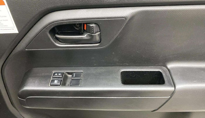 2020 Maruti New Wagon-R LXI CNG (O) 1.0, CNG, Manual, 75,524 km, Driver Side Door Panels Control