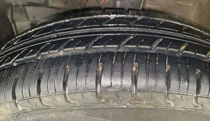 2020 Maruti New Wagon-R LXI CNG (O) 1.0, CNG, Manual, 75,524 km, Left Front Tyre Tread