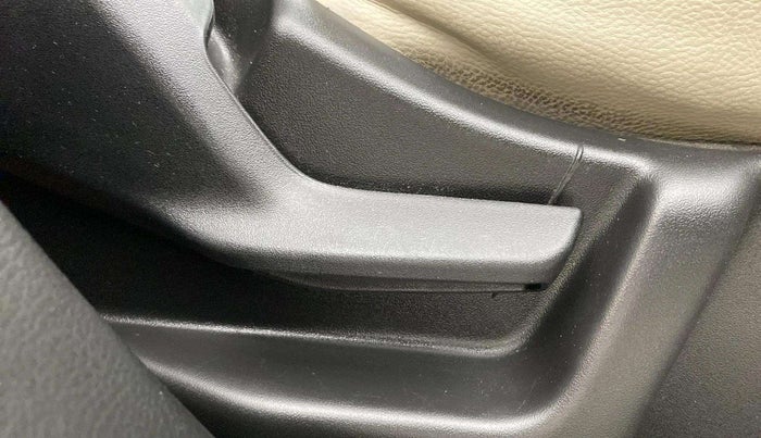2020 Maruti New Wagon-R LXI CNG (O) 1.0, CNG, Manual, 75,524 km, Driver Side Adjustment Panel