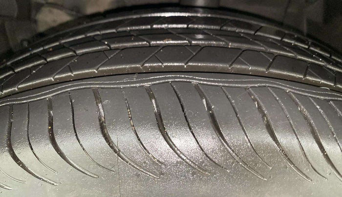 2020 Maruti S Cross ALPHA 1.5, Petrol, Manual, 73,293 km, Left Front Tyre Tread