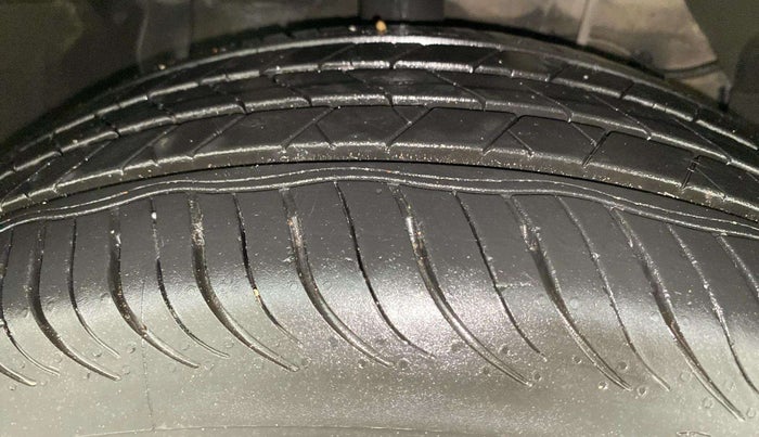 2020 Maruti S Cross ALPHA 1.5, Petrol, Manual, 73,293 km, Right Front Tyre Tread