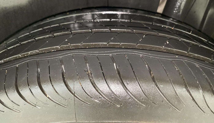 2020 Maruti S Cross ALPHA 1.5, Petrol, Manual, 73,293 km, Left Rear Tyre Tread