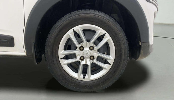2019 Renault TRIBER RXL MT, Petrol, Manual, 50,404 km, Right Front Wheel