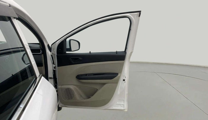 2019 Renault TRIBER RXL MT, Petrol, Manual, 50,404 km, RHS Front Door