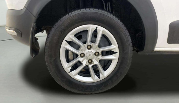 2019 Renault TRIBER RXL MT, Petrol, Manual, 50,404 km, Right Rear Wheel