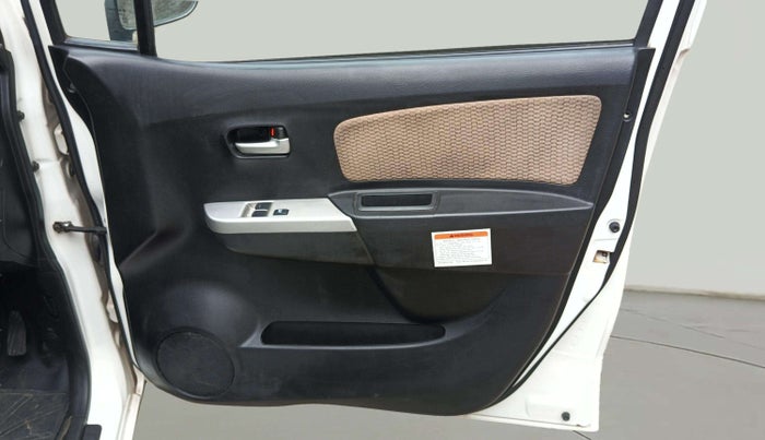 2018 Maruti Wagon R 1.0 LXI, Petrol, Manual, 53,138 km, Driver Side Door Panels Control