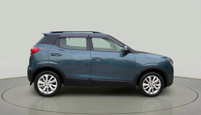 2022 Mahindra XUV300 W8 1.5 DIESEL, Diesel, Manual, 47,991 km, Right Side View
