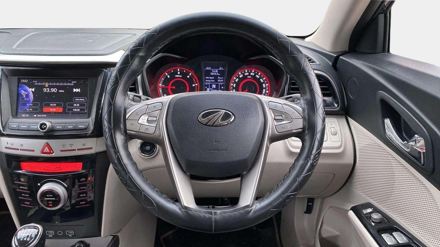 2022 Mahindra XUV300 W8 1.5 DIESEL, Diesel, Manual, 48,030 km, Steering Wheel Close Up