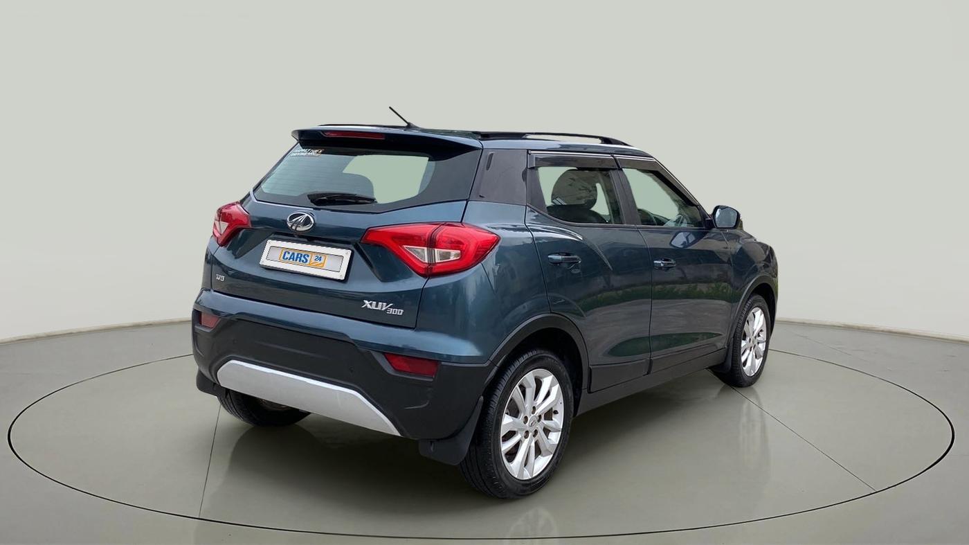 2022 Mahindra XUV300 W8 1.5 DIESEL, Diesel, Manual, 48,030 km, Right Back Diagonal
