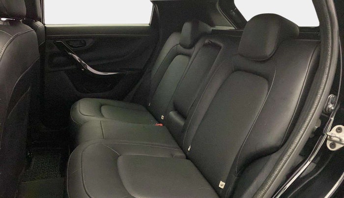 2022 Tata NEXON XZ PLUS DIESEL (L) DARK EDITION, Diesel, Manual, 82,582 km, Right Side Rear Door Cabin
