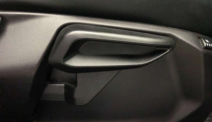 2022 Tata NEXON XZ PLUS DIESEL (L) DARK EDITION, Diesel, Manual, 82,582 km, Driver Side Adjustment Panel