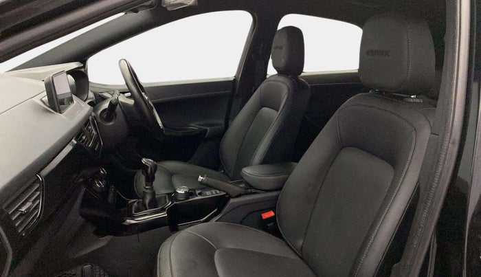 2022 Tata NEXON XZ PLUS DIESEL (L) DARK EDITION, Diesel, Manual, 82,582 km, Right Side Front Door Cabin