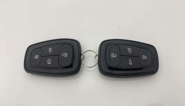 2023 Tata PUNCH ACCOMPLISHED MT CNG, CNG, Manual, 26,740 km, Key Close Up