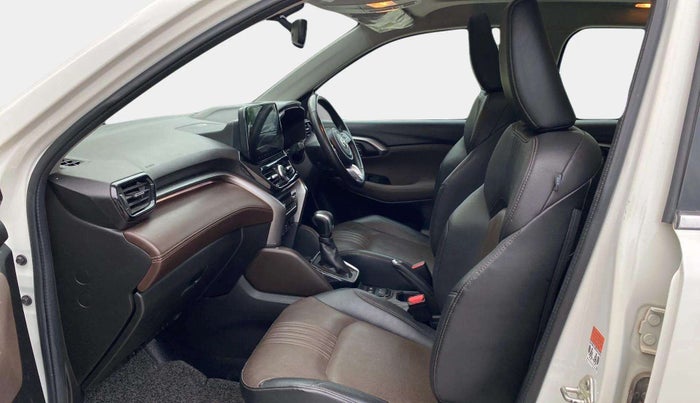 2022 Toyota URBAN CRUISER HYRYDER V HYBRID, Hybrid, Automatic, 64,206 km, Right Side Front Door Cabin