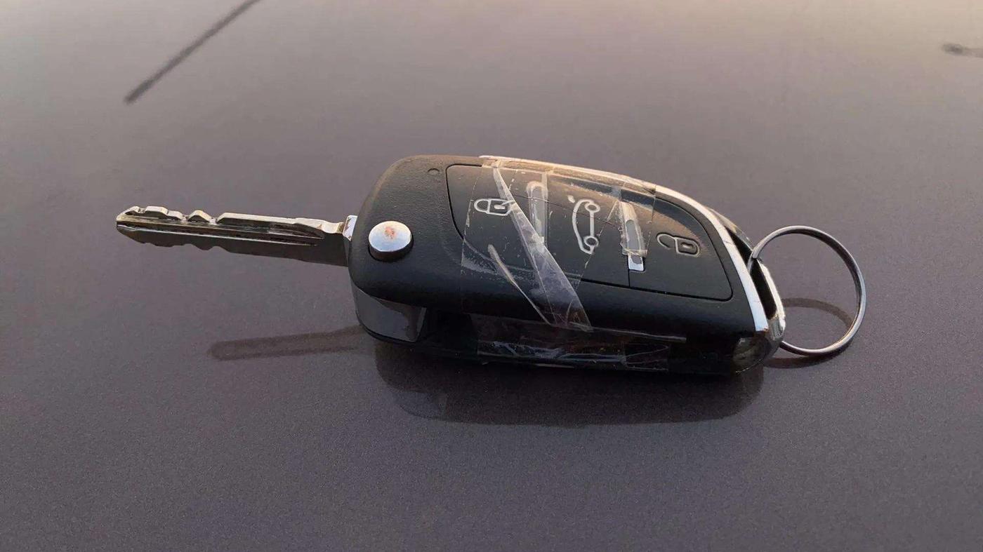 2019 Tata Tiago XE PETROL, CNG, Manual, 31,874 km, Key Close Up