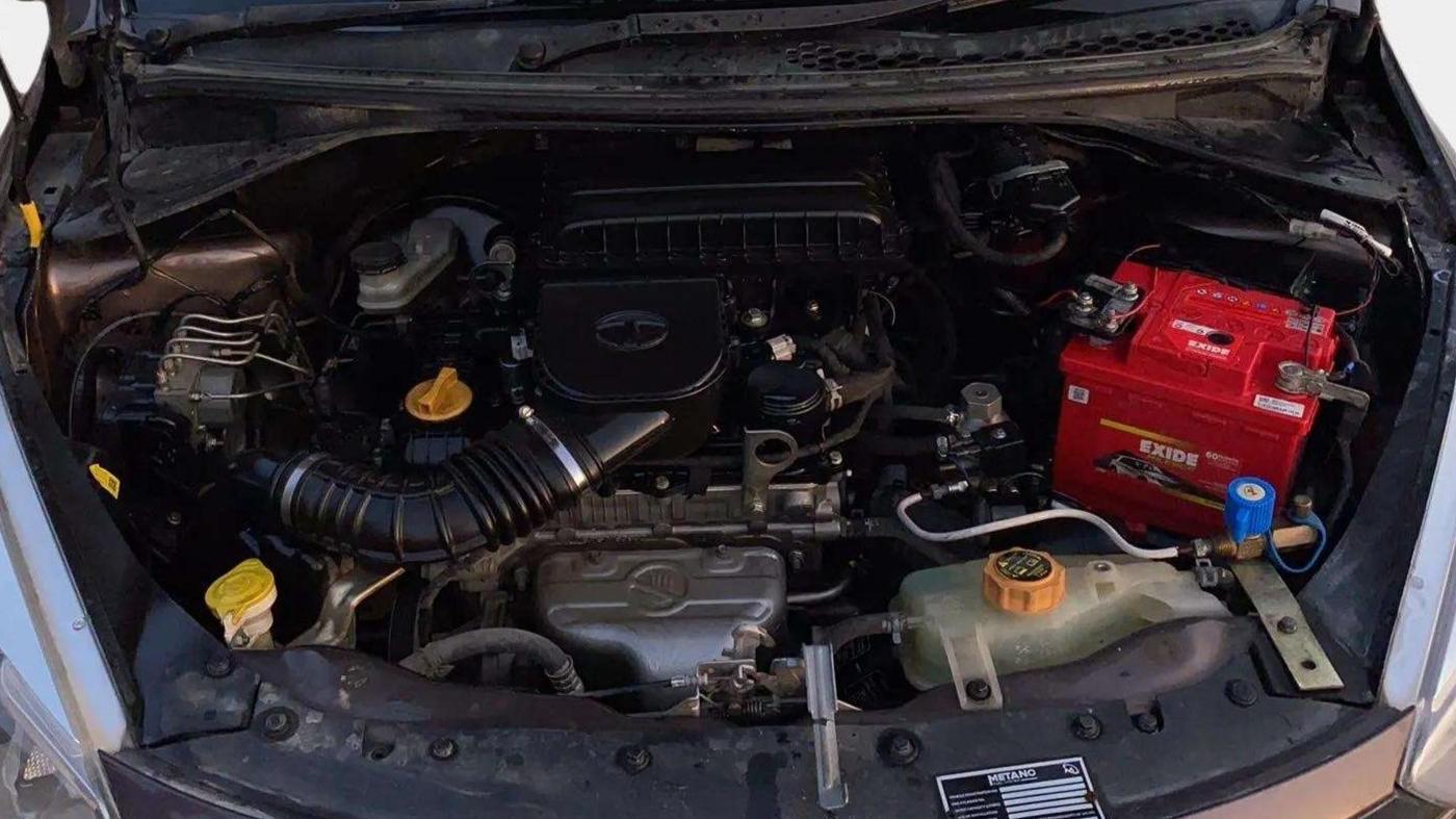 2019 Tata Tiago XE PETROL, CNG, Manual, 31,874 km, Open Bonet