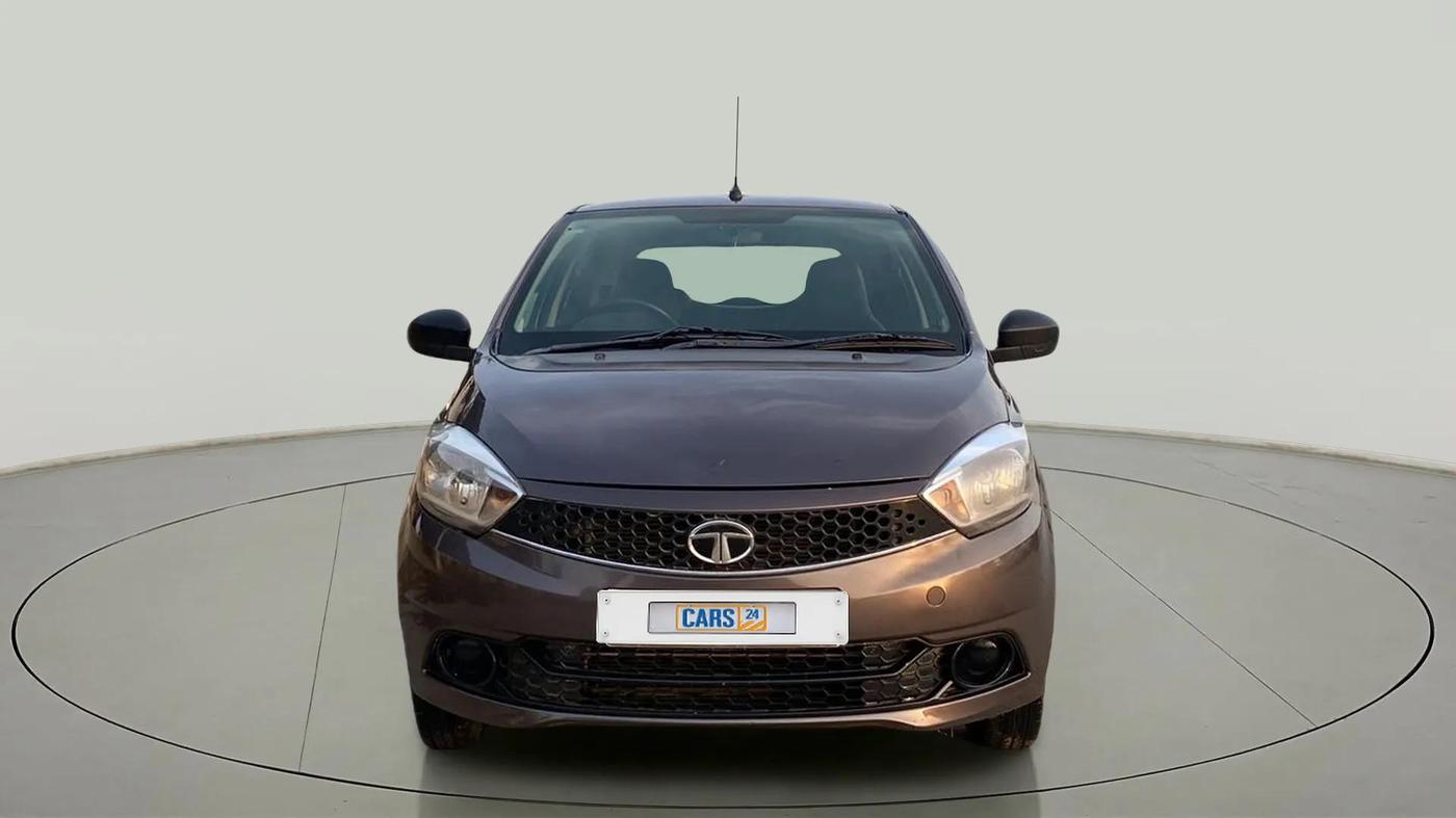 2019 Tata Tiago XE PETROL, CNG, Manual, 31,874 km, Front