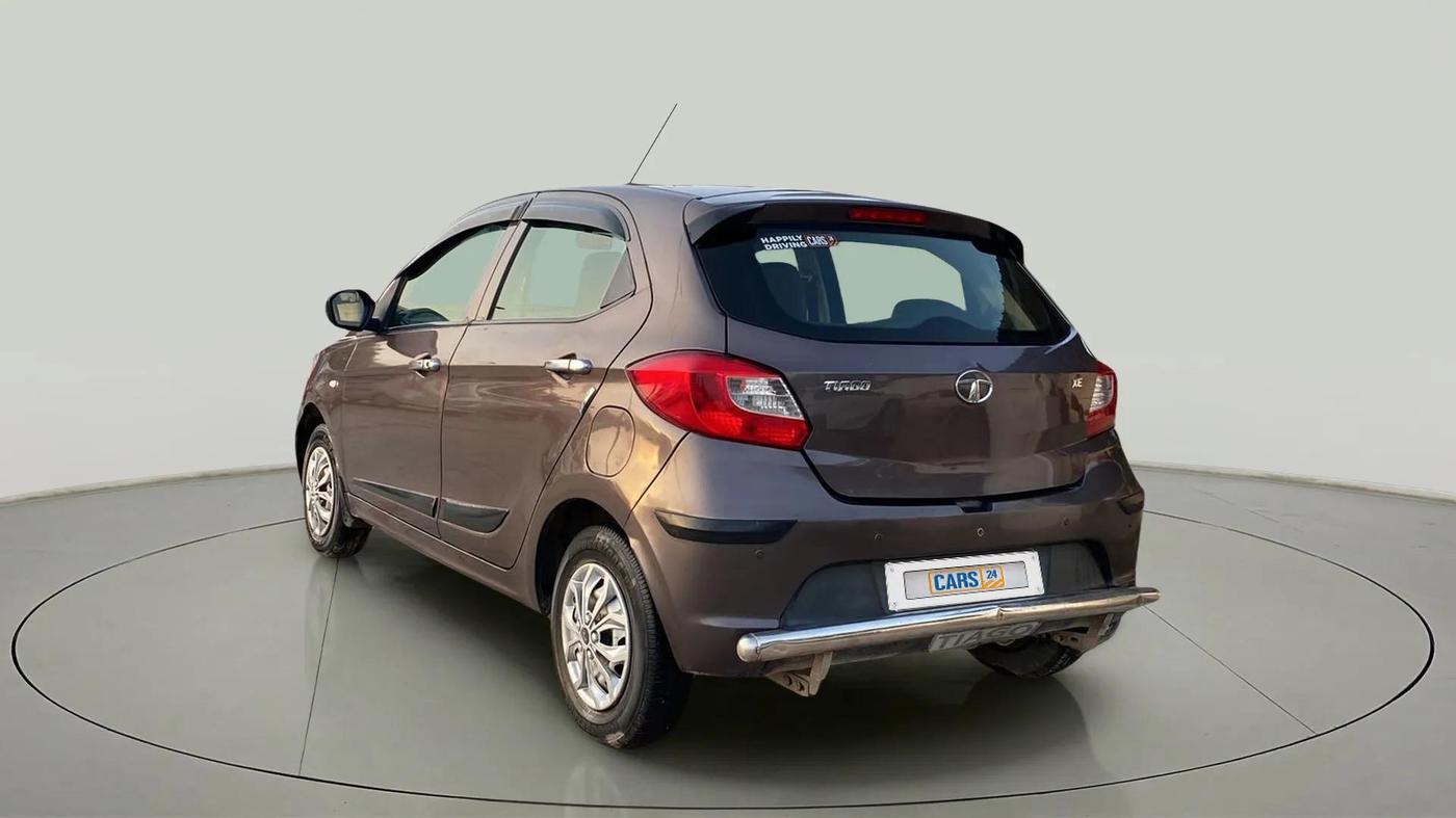 2019 Tata Tiago XE PETROL, CNG, Manual, 31,874 km, Left Back Diagonal