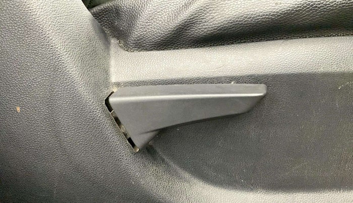 2018 Mahindra KUV 100 NXT K2+ P 6 STR, Petrol, Manual, 41,413 km, Driver Side Adjustment Panel