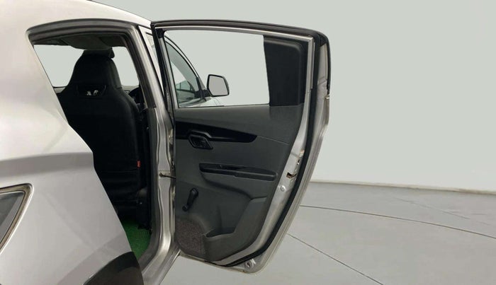 2018 Mahindra KUV 100 NXT K2+ P 6 STR, Petrol, Manual, 41,413 km, RHS Rear Door