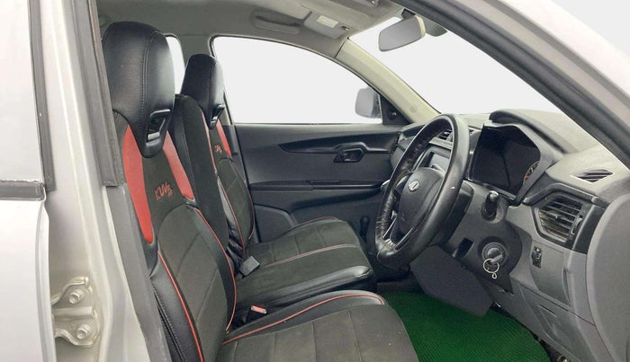 2018 Mahindra KUV 100 NXT K2+ P 6 STR, Petrol, Manual, 41,413 km, Right Side Front Door Cabin