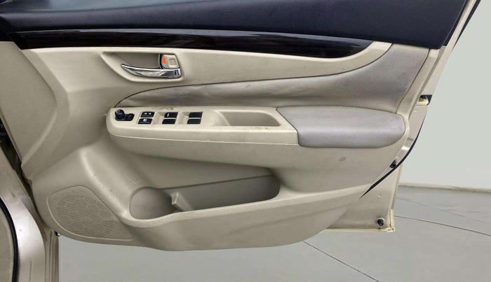 2016 Maruti Ciaz ZXI+, Petrol, Manual, 75,073 km, Driver Side Door Panels Control