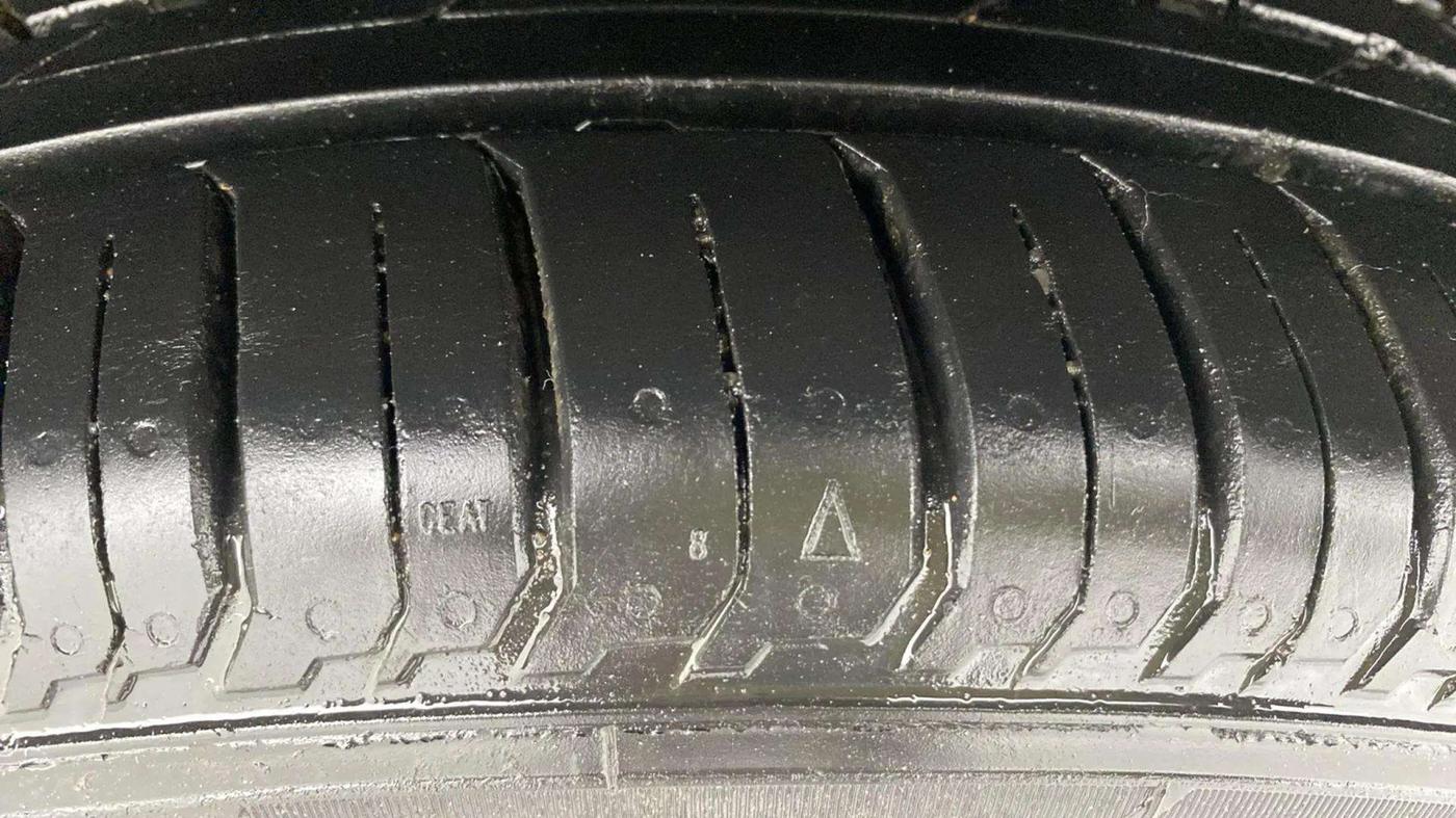 2016 Maruti Ciaz ZXI+, Petrol, Manual, 75,073 km, Left Rear Tyre Tread