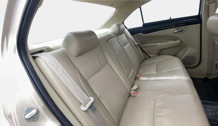 2016 Maruti Ciaz ZXI+, Petrol, Manual, 75,073 km, Right Side Rear Door Cabin