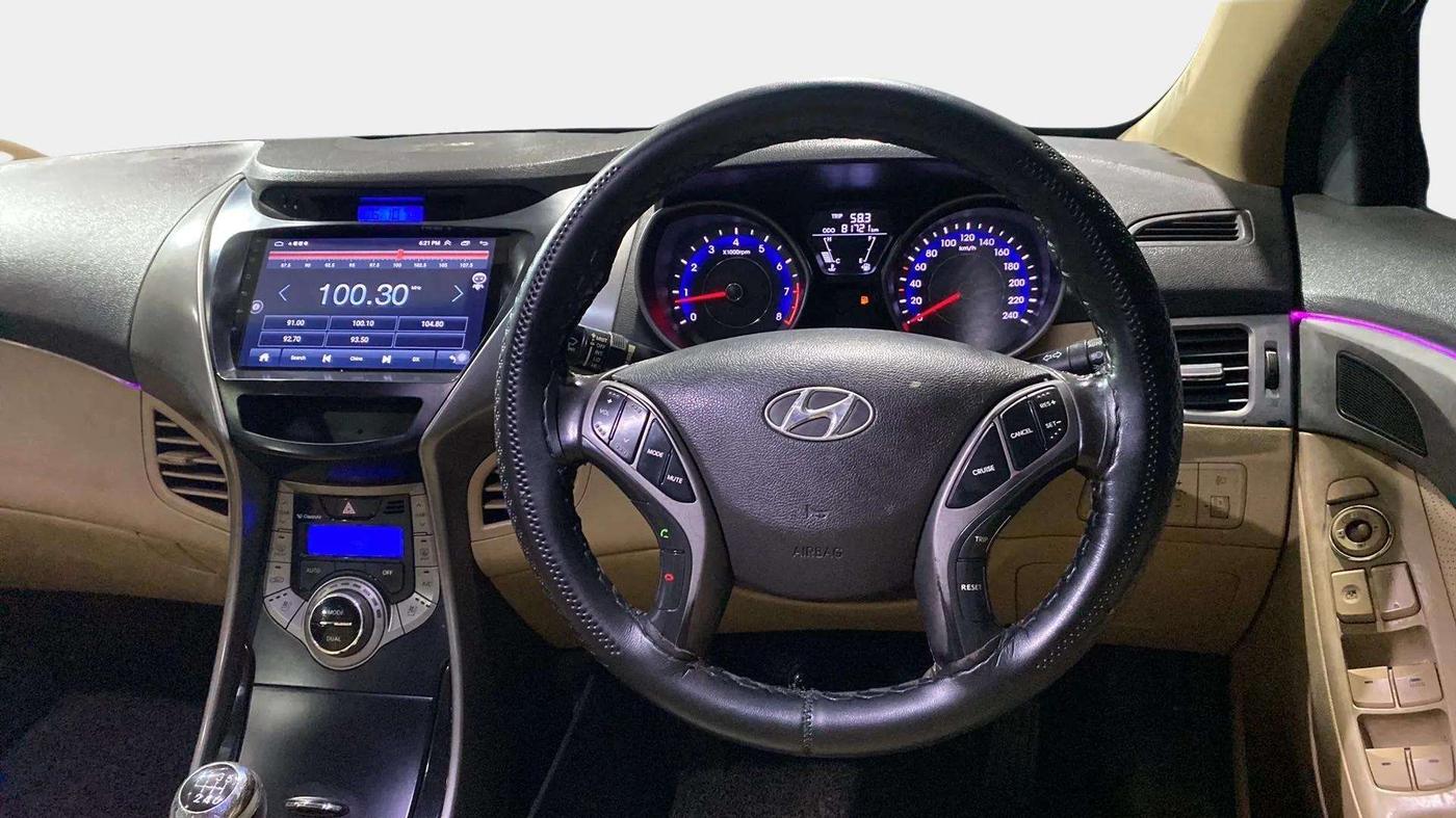 2014 Hyundai New Elantra 1.8 SX MT VTVT, Petrol, Manual, 81,724 km, Steering Wheel Close Up