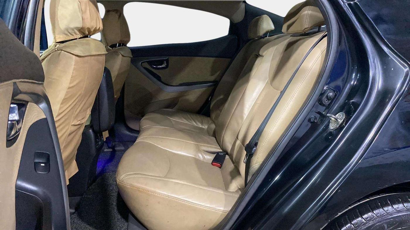 2014 Hyundai New Elantra 1.8 SX MT VTVT, Petrol, Manual, 81,724 km, Right Side Rear Door Cabin