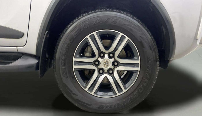 2018 Toyota Fortuner 2.8 4X2 MT, Diesel, Manual, 57,660 km, Right Front Wheel