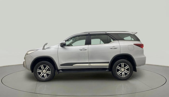 2018 Toyota Fortuner 2.8 4X2 MT, Diesel, Manual, 57,660 km, Left Side