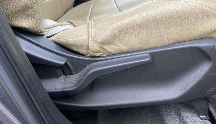 2019 Honda Amaze 1.2L I-VTEC VX, Petrol, Manual, 24,743 km, Driver Side Adjustment Panel