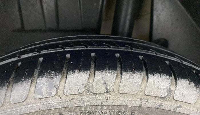 2019 Maruti Dzire VDI, Diesel, Manual, 75,344 km, Left Rear Tyre Tread