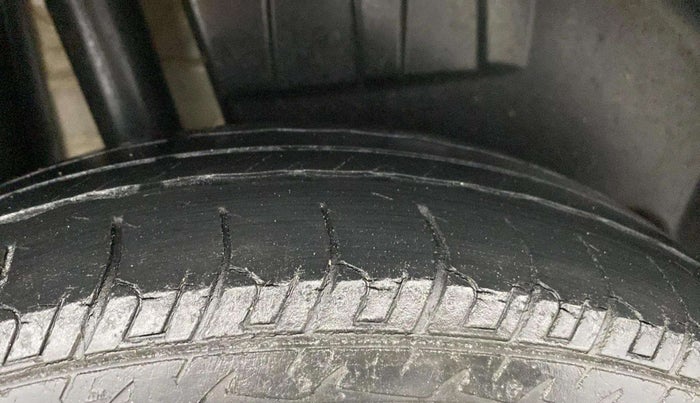 2019 Maruti Dzire VDI, Diesel, Manual, 75,344 km, Right Rear Tyre Tread
