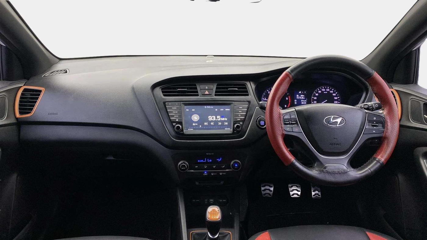 2016 Hyundai i20 Active 1.4 SX, Diesel, Manual, 38,821 km, Dashboard