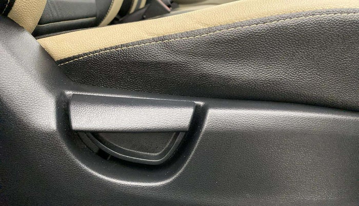 2020 Hyundai NEW SANTRO SPORTZ MT, Petrol, Manual, 28,869 km, Driver Side Adjustment Panel