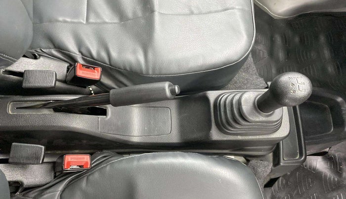 2023 Maruti Eeco 5 STR AC CNG, CNG, Manual, 2,920 km, Gear Lever