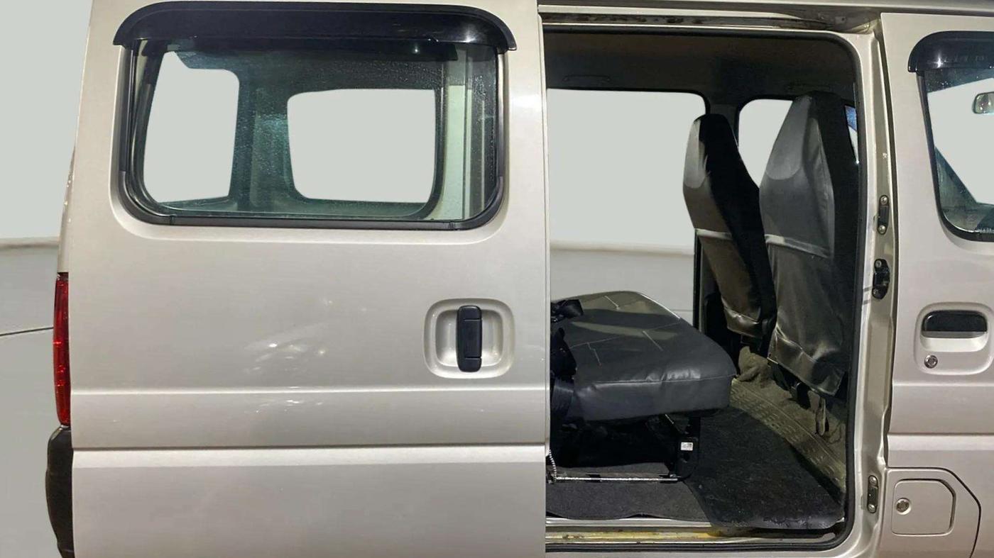 2023 Maruti Eeco 5 STR AC CNG, CNG, Manual, 2,920 km, RHS Rear Door