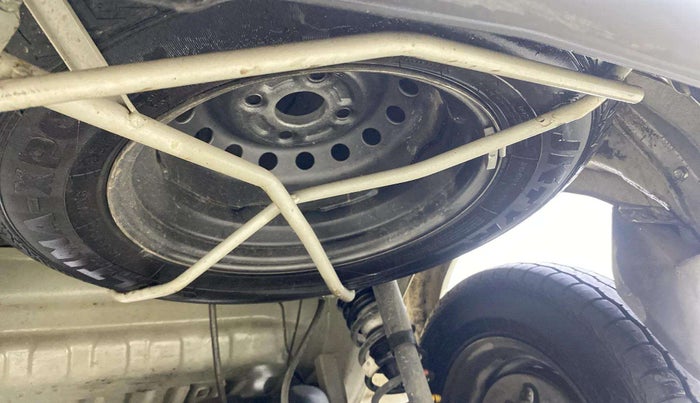 2023 Maruti Eeco 5 STR AC CNG, CNG, Manual, 2,920 km, Spare Tyre