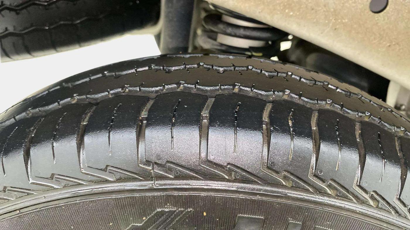 2023 Maruti Eeco 5 STR AC CNG, CNG, Manual, 2,920 km, Right Rear Tyre Tread