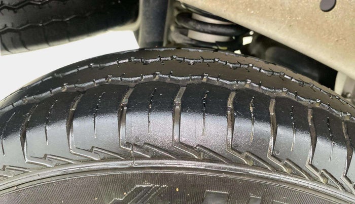 2023 Maruti Eeco 5 STR AC CNG, CNG, Manual, 2,920 km, Right Rear Tyre Tread