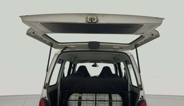 2023 Maruti Eeco 5 STR AC CNG, CNG, Manual, 2,920 km, Boot Door Open