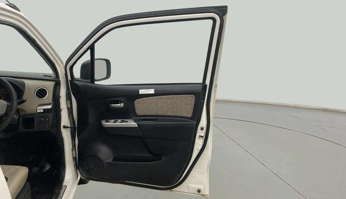 2016 Maruti Wagon R 1.0 VXI AMT, Petrol, Automatic, 1,01,288 km, RHS Front Door