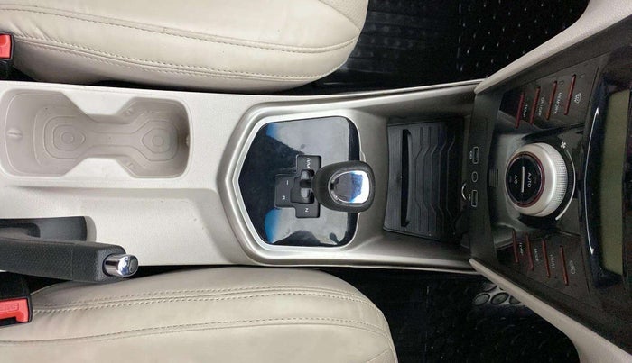 2020 Mahindra XUV300 W8 1.5 DIESEL AMT, Diesel, Automatic, 40,403 km, Gear Lever