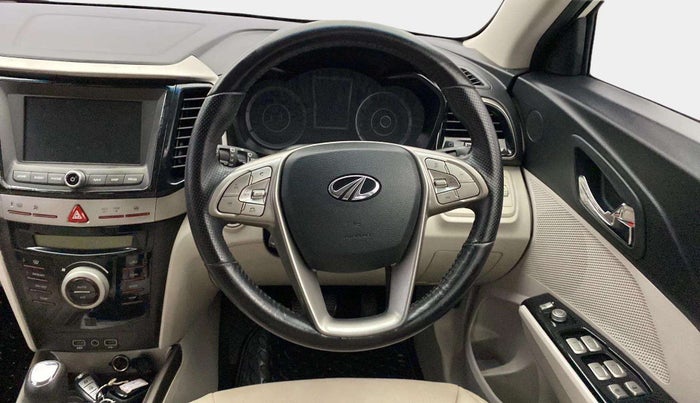 2020 Mahindra XUV300 W8 1.5 DIESEL AMT, Diesel, Automatic, 40,403 km, Steering Wheel Close Up
