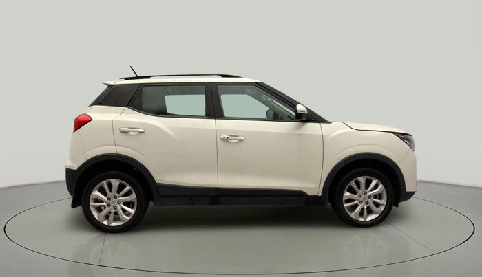 2020 Mahindra XUV300 W8 1.5 DIESEL AMT, Diesel, Automatic, 40,403 km, Right Side View