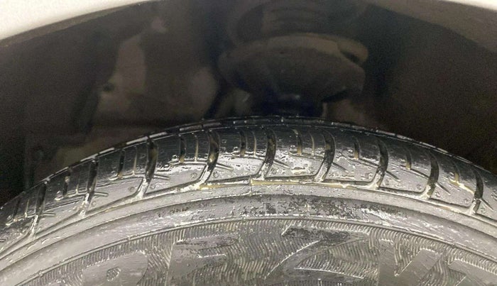 2021 Maruti Celerio VXI (O) CNG, CNG, Manual, 37,499 km, Left Front Tyre Tread